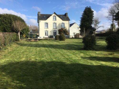 สวน, Anaya Cottages in โปลเนเวซ-ดู-ฟายู