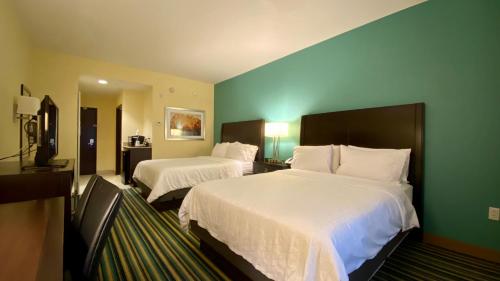 Standard Room with Two Queen Beds