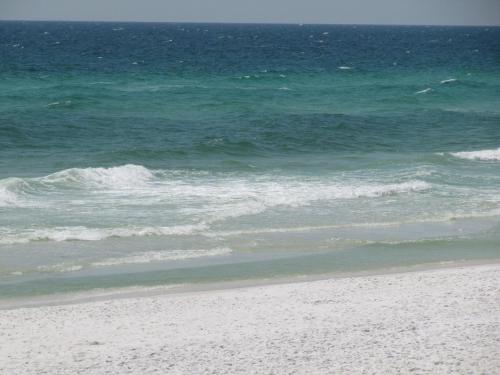 Summer Breeze Condominium 104 - image 2