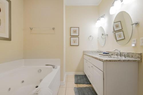 101 Waters Edge - Pool - image 5