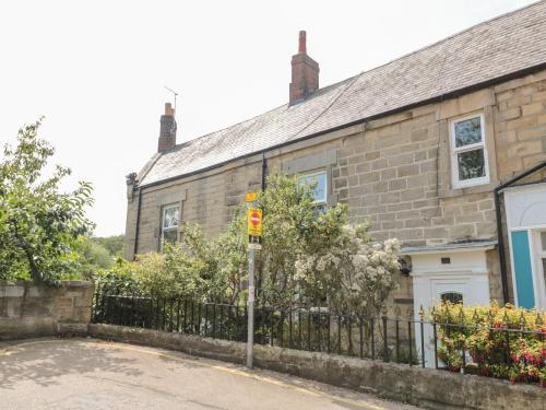 1A Chantry Place - image 10