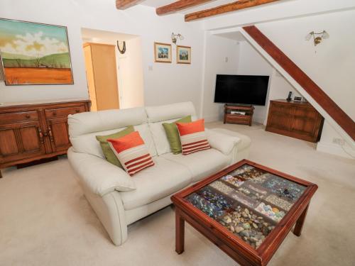 1A Chantry Place - image 6