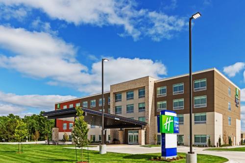 Holiday Inn Express & Suites - Parsons, an IHG Hotel