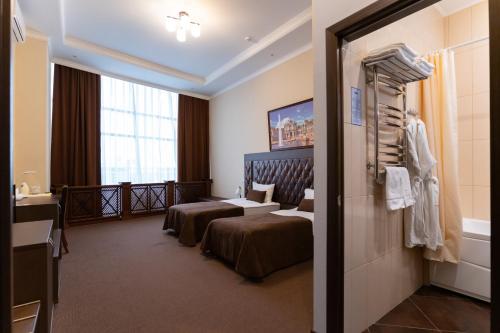 Hotel Iceberg - image 7