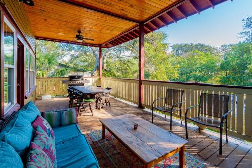 512 E Cooper-Surf Chalet - main image
