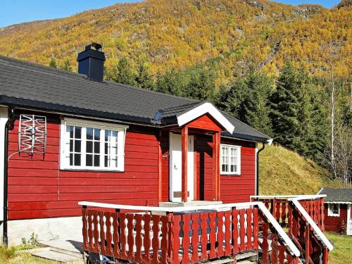 . 6 person holiday home in Øvre Årdal