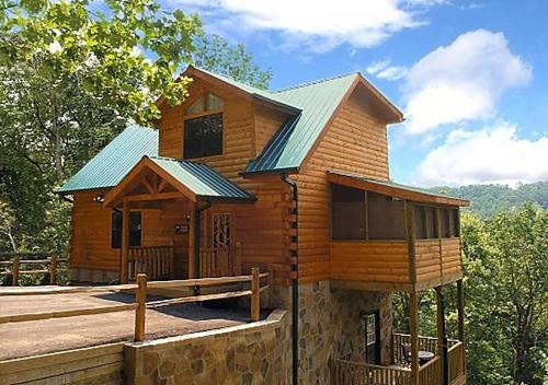 Bearskin Romance- Free Attraction Tickets , WIFI, Pool Table, Air Hockey, Hot Tub!!! image