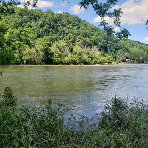 River Trail Lodge