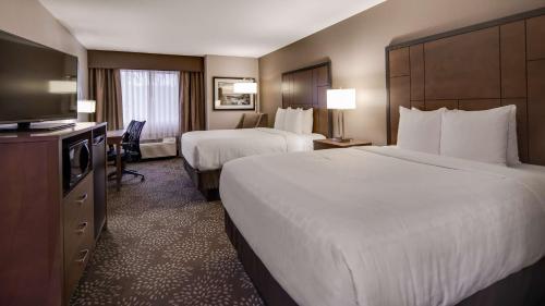 Queen Room with Two Queen Beds - Disability Access