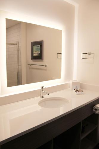 Best Western Plus Winkler