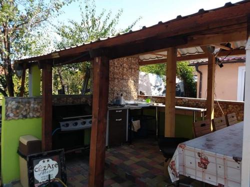 Hostel Pascalis Alesd in บอรส์