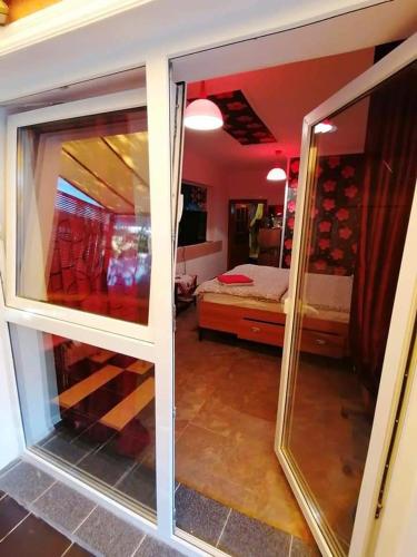 Hostel Pascalis Alesd in บอรส์
