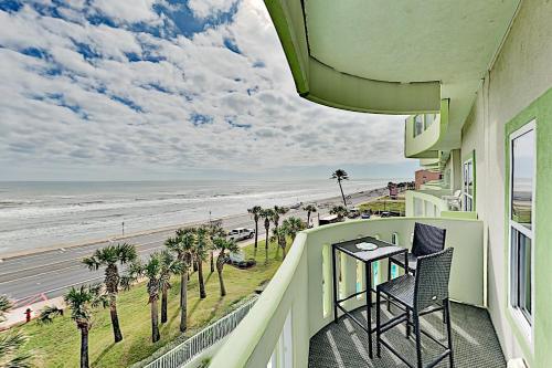 Seawall Condo #501 Condo - main image