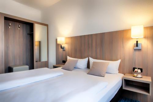 2 twin beds
