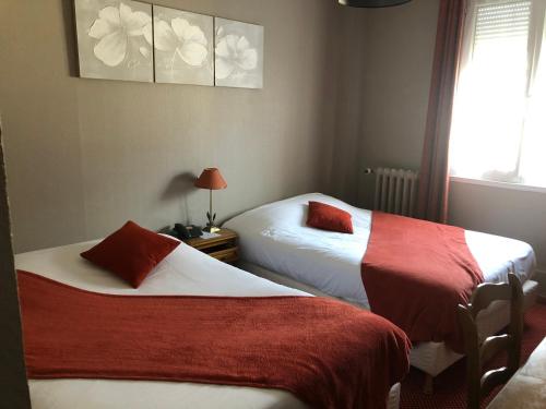 2 double beds