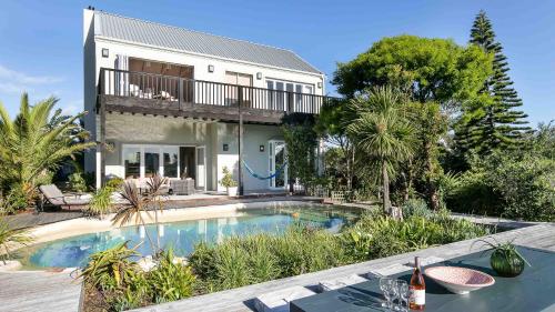 Noordhoek Beach Villa - solar back up power Cape Town