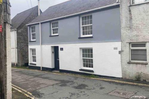 Beautiful Cottage In Central St Columb Major