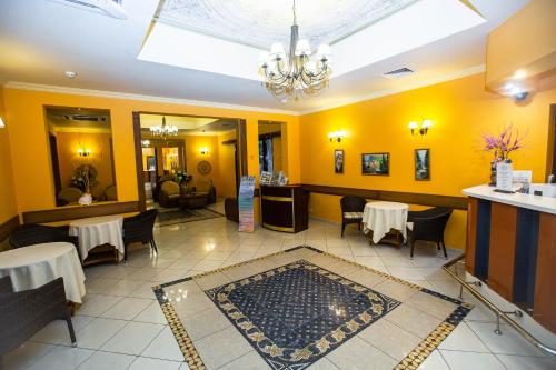 Pub/salon, Alex Resort & Spa Hotel in Gagra