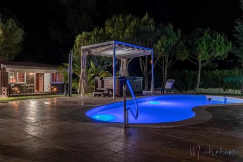 Bungalow espectacular garaje, piscina y jacuzzi 1