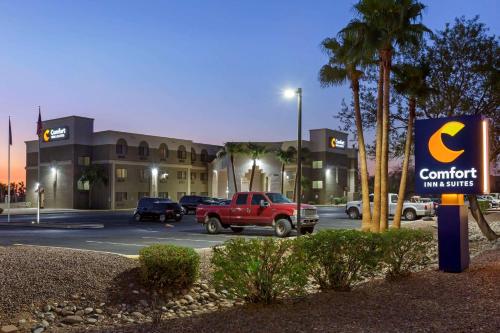 Comfort Inn & Suites Surprise Near Sun City West