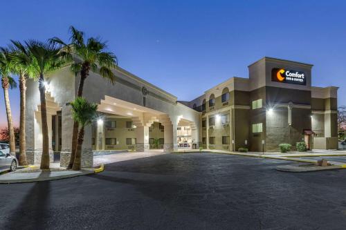 Comfort Inn & Suites Surprise Near Sun City West - image 8
