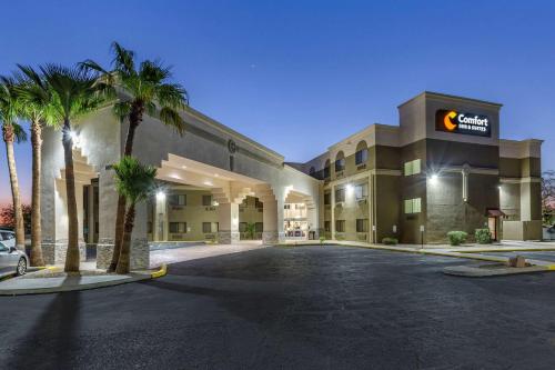 Comfort Inn & Suites Surprise Near Sun City West