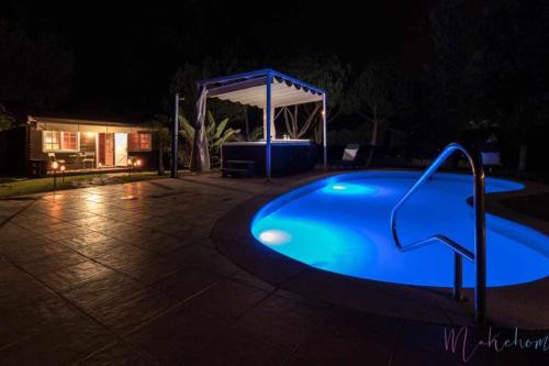  Bungalow espectacular garaje piscina y jacuzzi in Aljaraque