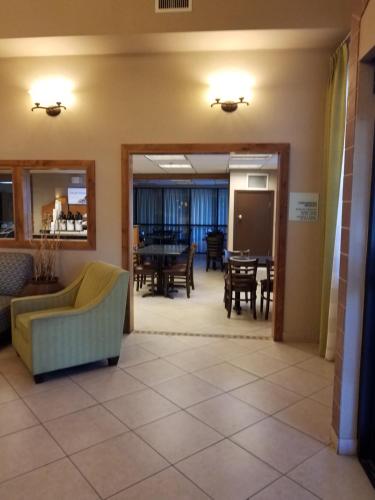 Holiday Inn Express Tucson-Airport, an IHG Hotel