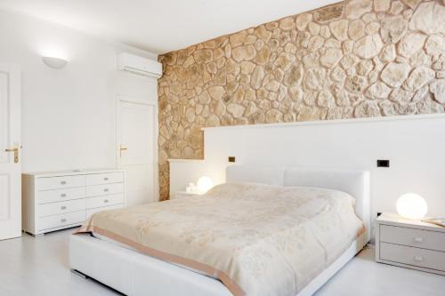  Sarzana White Apartment nel Centro Storico in Sarzana