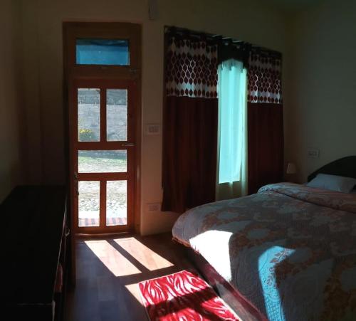 Shanaya Cafe and Rooms