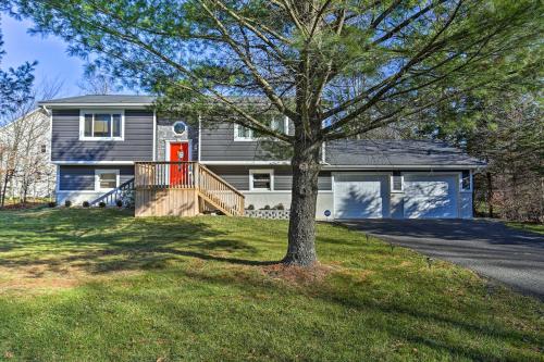 Tobyhanna Home with Hot Tub and Resort Amenities