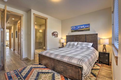 Modern Chalet with Hot Tub and Winter Park Shuttle - image 5