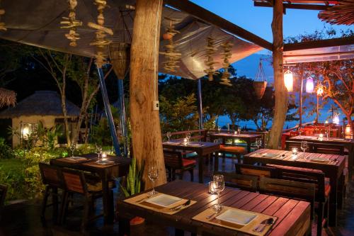 Restaurant, La Laanta Hideaway Resort in Ba Kantiang Bay