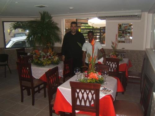 Restaurant, HOTEL MUEVETE POR VARGAS in Catia La Mar