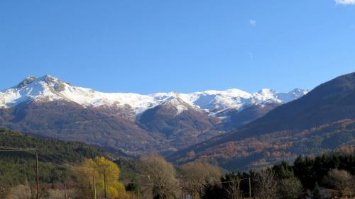 Appartement vue exceptionnelle, parking privatif, piscine