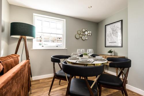 2 bedrooms, 3 beds