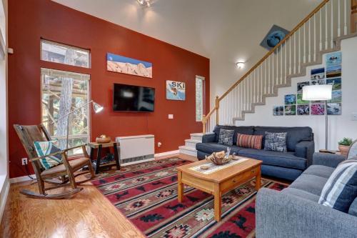 Hanging Glacier Chalet - main image