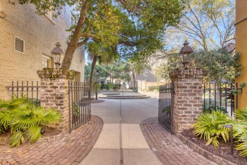 195 East Bay - image 10
