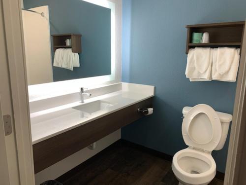 WoodSpring Suites Pecos - image 8