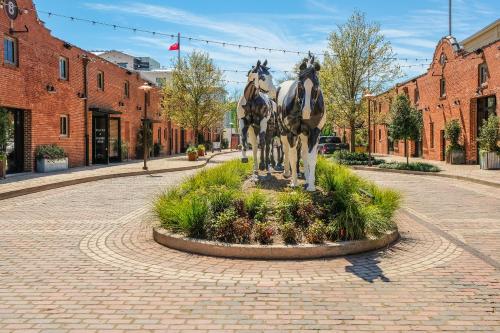Frontdesk West 7th District Apts Fort Worth TX - image 10