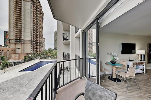 Aqua Palms Waikiki - Assigned Parking - Near Beach condo - image 7