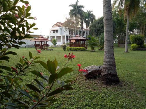 Garden, โรงแรมฉัตรแก้ว in Dan Chang