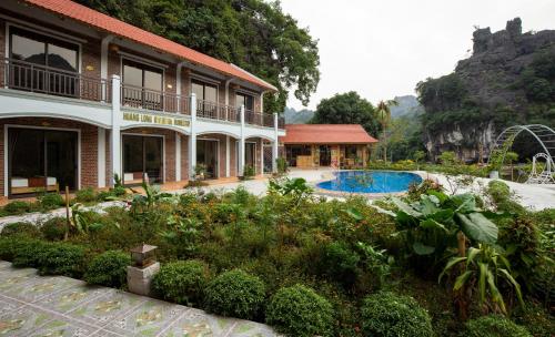 HoangLong Riverside Homestay