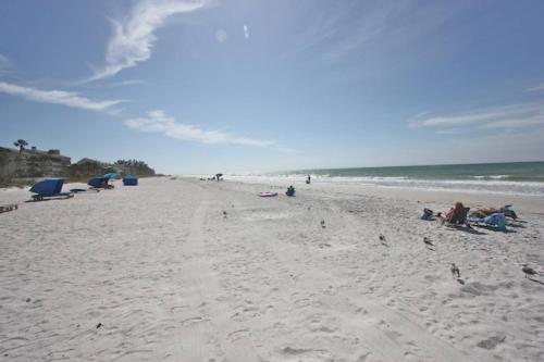 2904 Sandcastle II - image 7