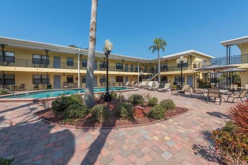 204 - Royal Orleans - image 8