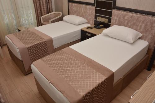 Othello Hotel Ideally located in the prime touristic area of Mersin, Othello Hotel promises a relaxing and wonderful visit. The property features a wide range of facilities to make your stay a pleasant experience. 