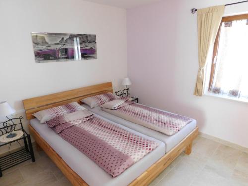Ferienwohnung-am-Rosengarten - image 9
