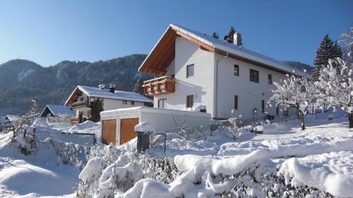 Ferienwohnung-am-Rosengarten - image 11