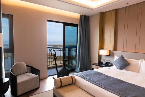 Suite, deluxe, grand