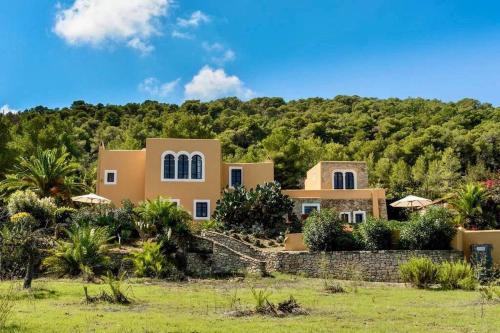  Traumhafte Luxus Finca auf Ibiza in 07840 Santa Eularia des Riu